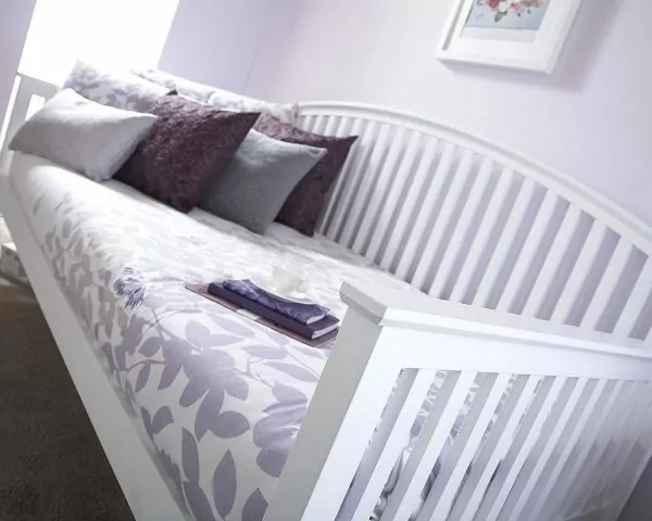 Madrid Wooden Day Bed White - Image 2